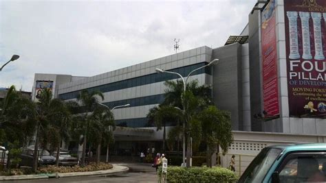 Sta. Rosa City Municipal Hall .